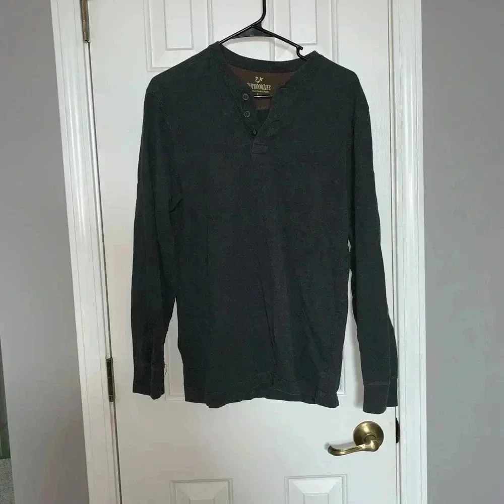 🔴🔴Gray Button Up 🌟 - Picture 1 of 5